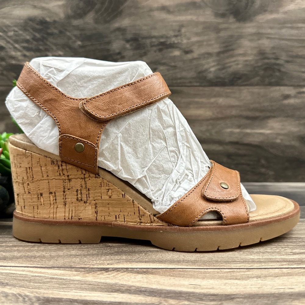 NIB Sofft Cyndy Strappy Wedge Leather Sandal Luggage Tan 9M 40 - Picture 6 of 13